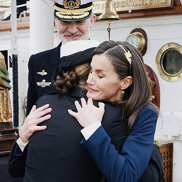 El viaje sorpresa de la reina Letizia a Panamá: recorre 8.000 kilómetros para reunirse con Leonor cuatro meses después de embarcarse