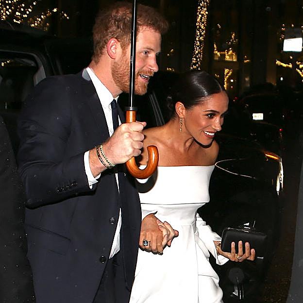 El príncipe Harry viajó a Londres sin su esposa, Meghan Markle. 