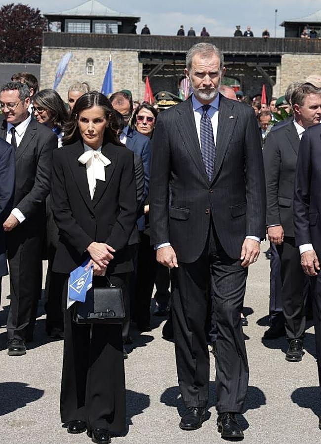 Imagen - Felipe y Letizia en el acto conmemorativo del 80º aniversario de la liberación del Campo de Concentración de Mauthausen. / GETTY