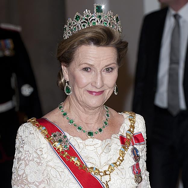 La tiara de esmeraldas. 