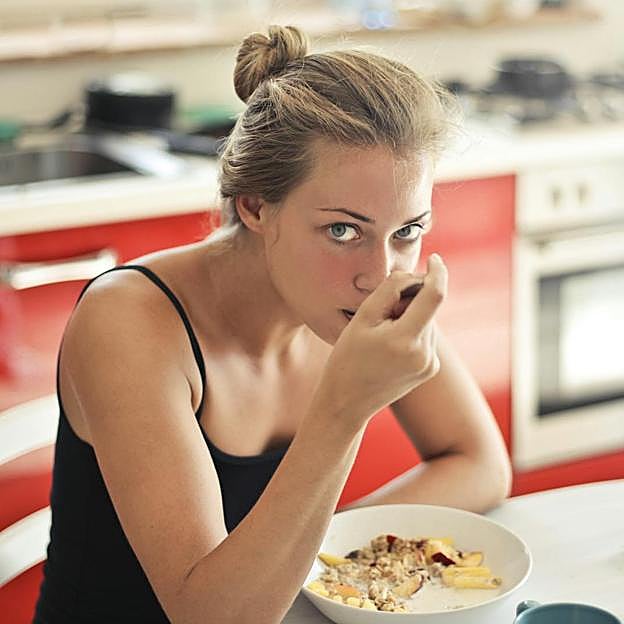 La combinación de avena y leche aporta triptófano. 