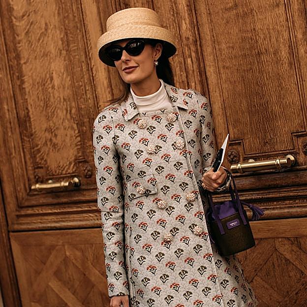 Sombreros para invitadas, el complemento ideal para elevar tu look en bodas de día