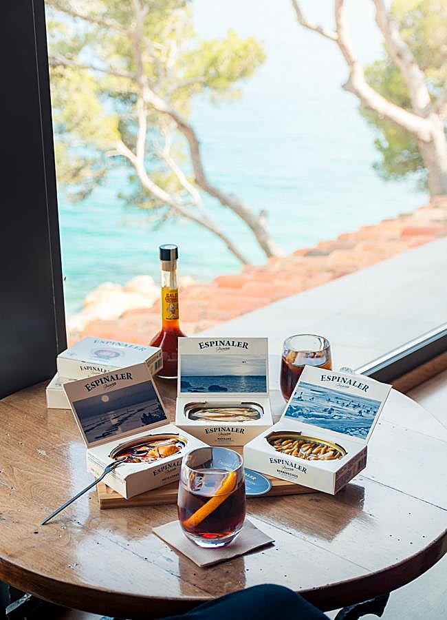 Imagen - Las conservas, la salsa y el vermú, algunos de los productos de la compañía catalana Espinaler. / DR