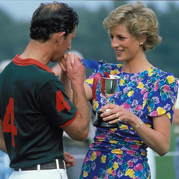 Las palabras de Carlos de Inglaterra que traumatizaron a Diana de Gales en su presentación ante la prensa