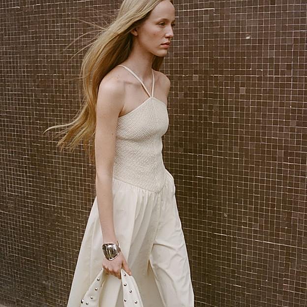 El vestido viral de Mango que se agota en segundos