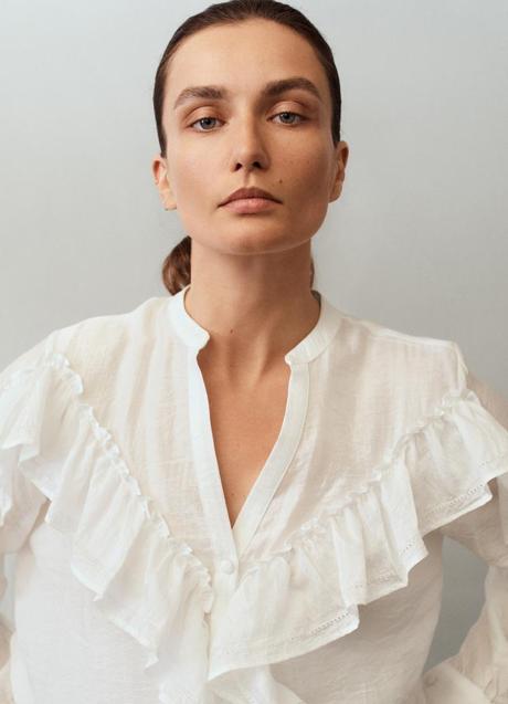 Imagen - Camisa blanca de Zara (29,99 euros)
