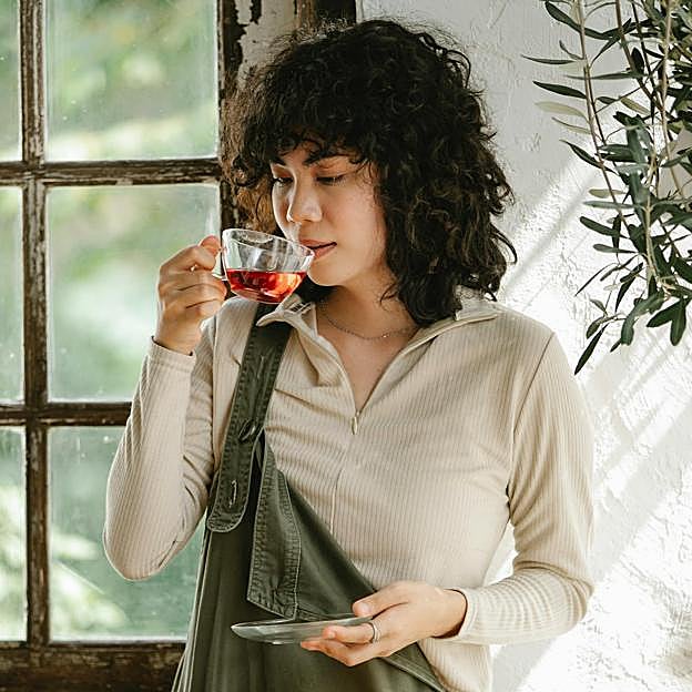 La infusión de flor de Jamaica puede ser beneficiosa para regular el azúcar en sangre. 