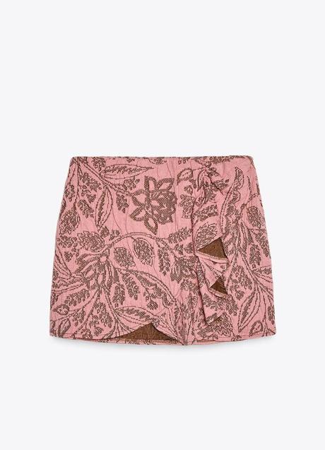 Imagen - Falda mini de Zara (19,99 euros)