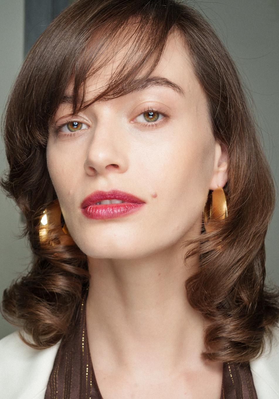 Sérums y cremas con retinal si lo que buscas es un antiedad que no irrite: piel saludable y visiblemente más joven