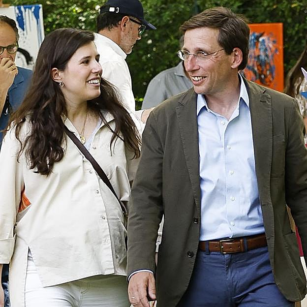 Estos son los mocasines elegantes que usa Teresa Urquijo para ir cómoda en los últimos días del embarazo