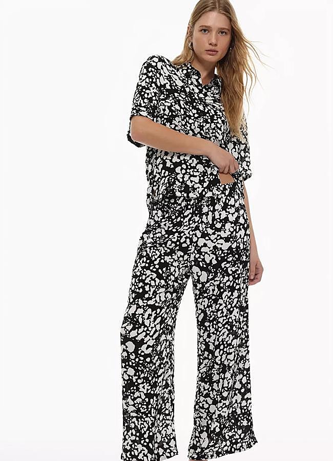 Imagen - Camisa y pantalón con textura de Lefties.