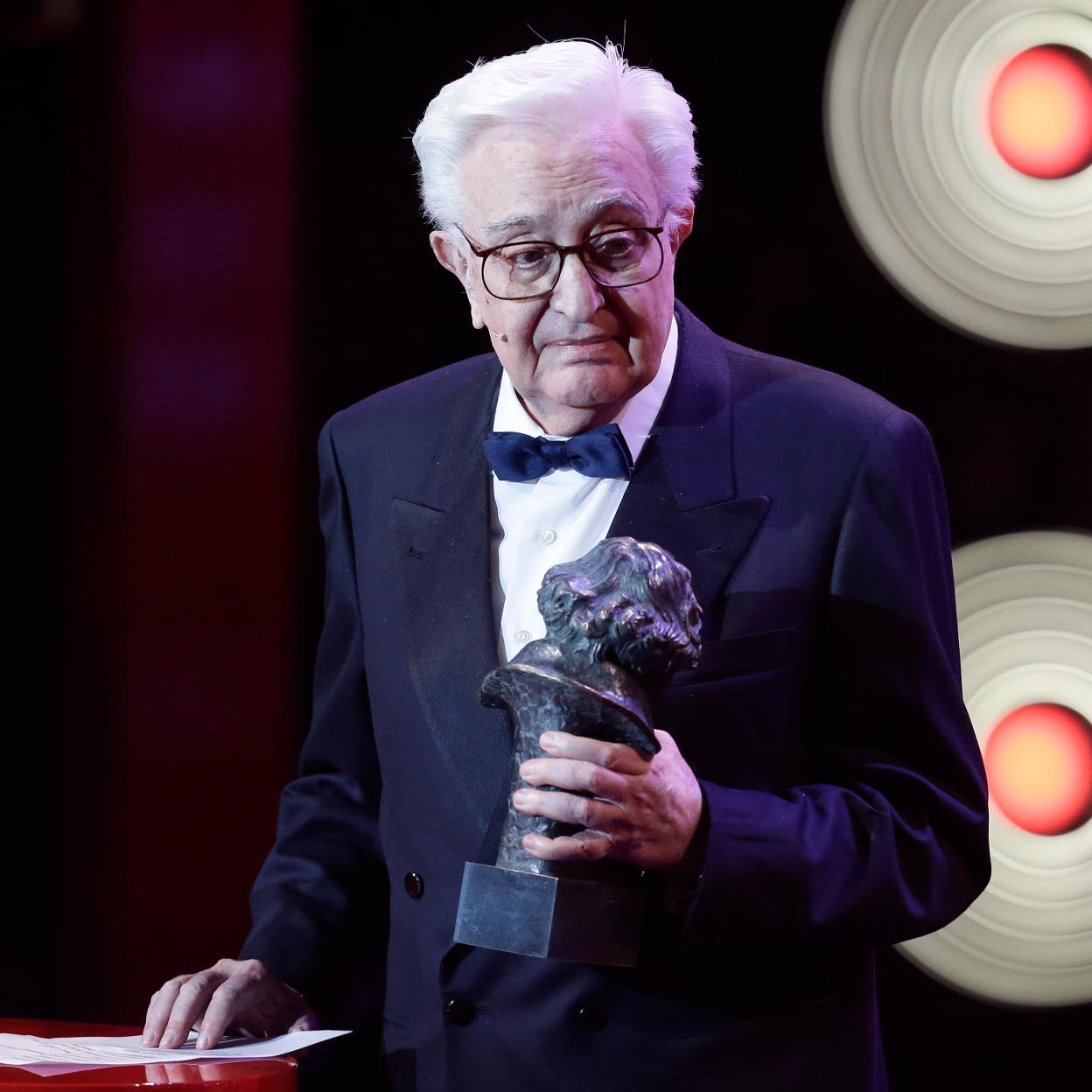 Mariano Ozores recibiendo el Goya de Honor. 