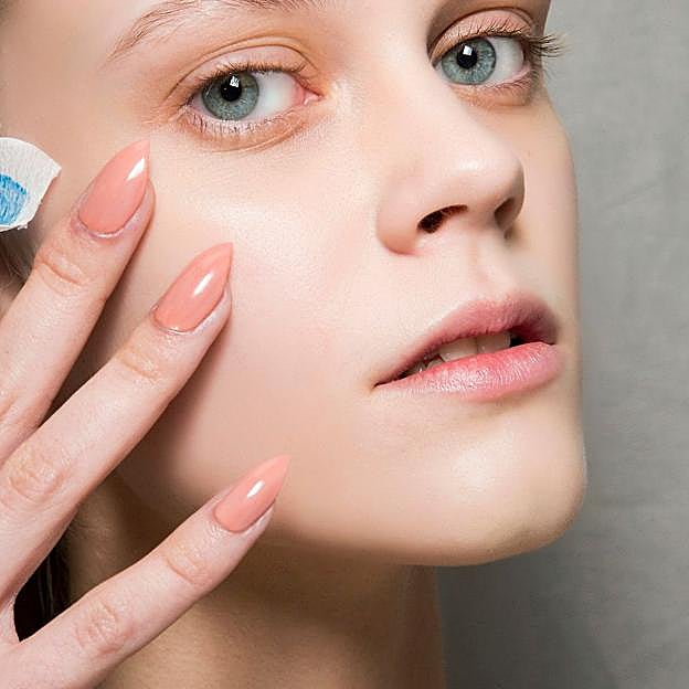 Los colores tendencia de uñas de verano más populares para inaugurar el buen tiempo