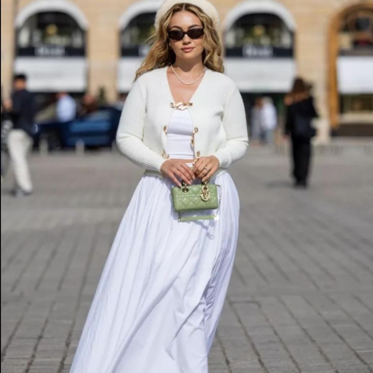 Influencer con maxi falda para verano