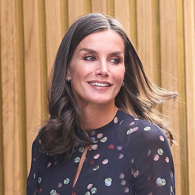 Estas son las firmas francesas favoritas de la reina Letizia: las prendas más bonitas que ha llevado