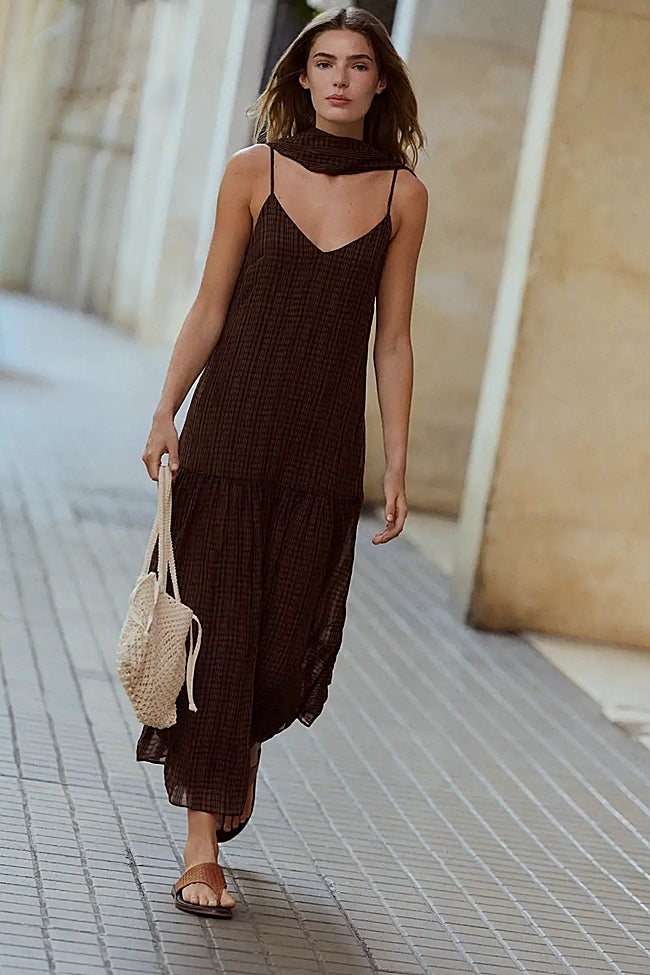 Vestido marrón de eseOese (99 euros)