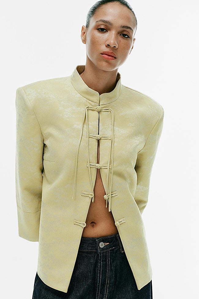 Chaqueta jacquard de Zara (59,99 euros)