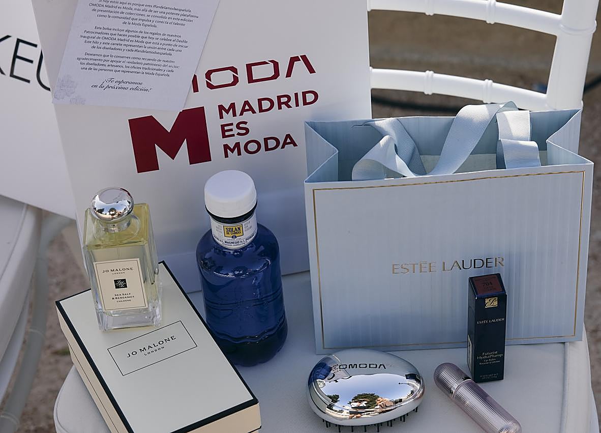 Imagen secundaria 1 - OMODA Madrid es Moda arranca con un espectacular desfile en los Jardines de Sabatini y reivindica la vuelta a las raíces