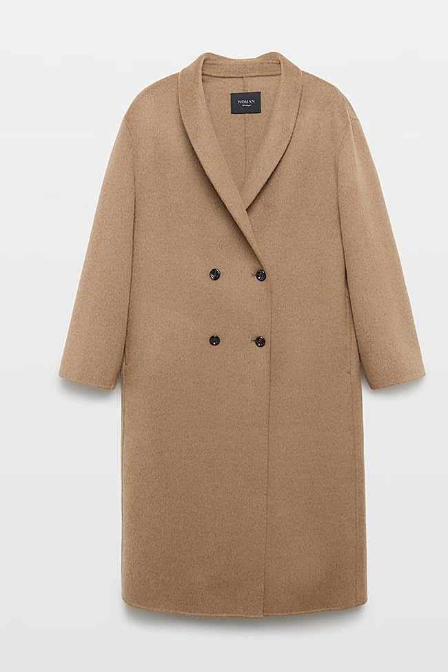 Abrigo camel de doble botonadura de Woman El Corte Inglés.