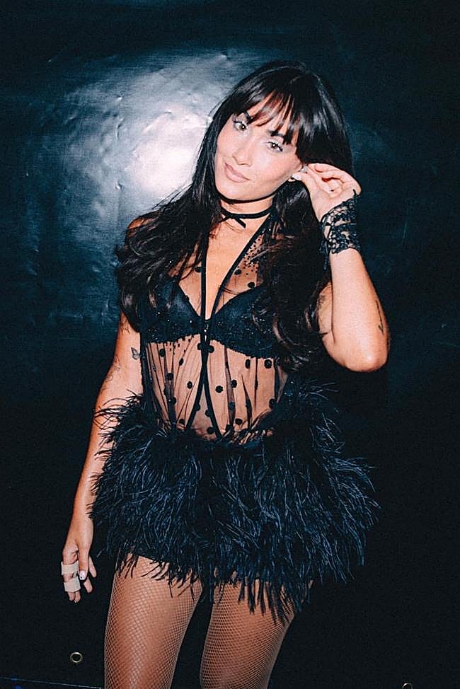 Aitana con diamantes de Locco.