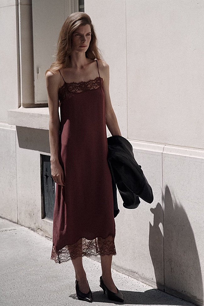 Vestido lencero de Mango (49,99 euros)