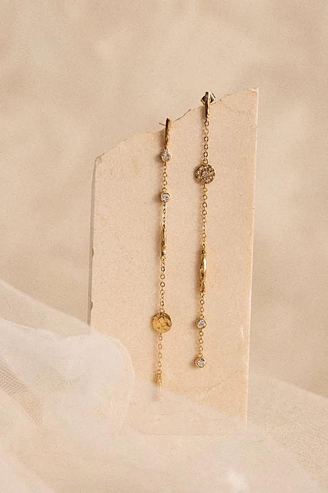 Pendientes largos Fleur D'or de Dosprimeras.