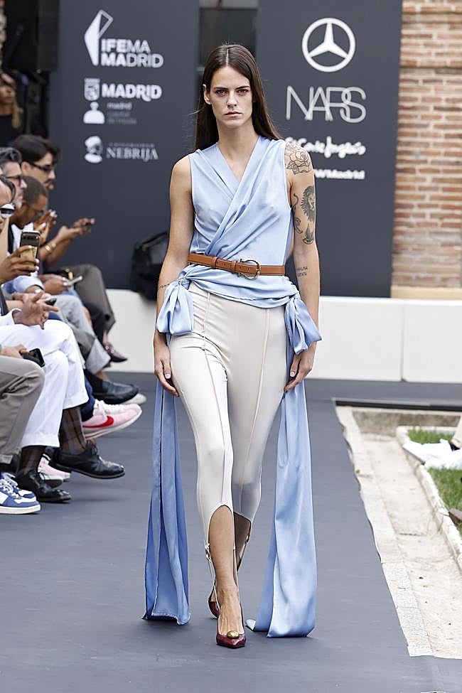 Look de Moisés Nieto en Mercedes-Benz Fashion Week Madrid.