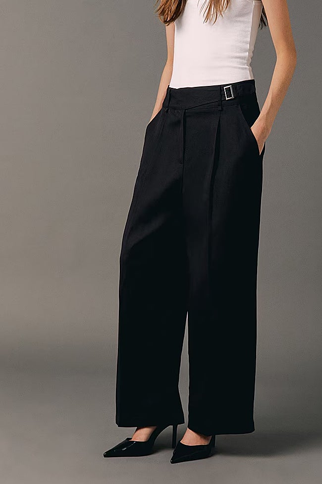 Pantalón negro de Sfera (49,99 euros)