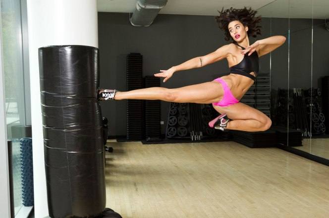 La hija de Jean-Claude Van Damme pega fuerte