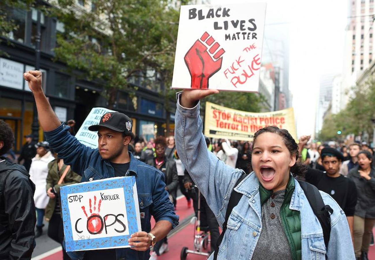 Miles de personas salen a la calle en EE UU contra la violencia policial