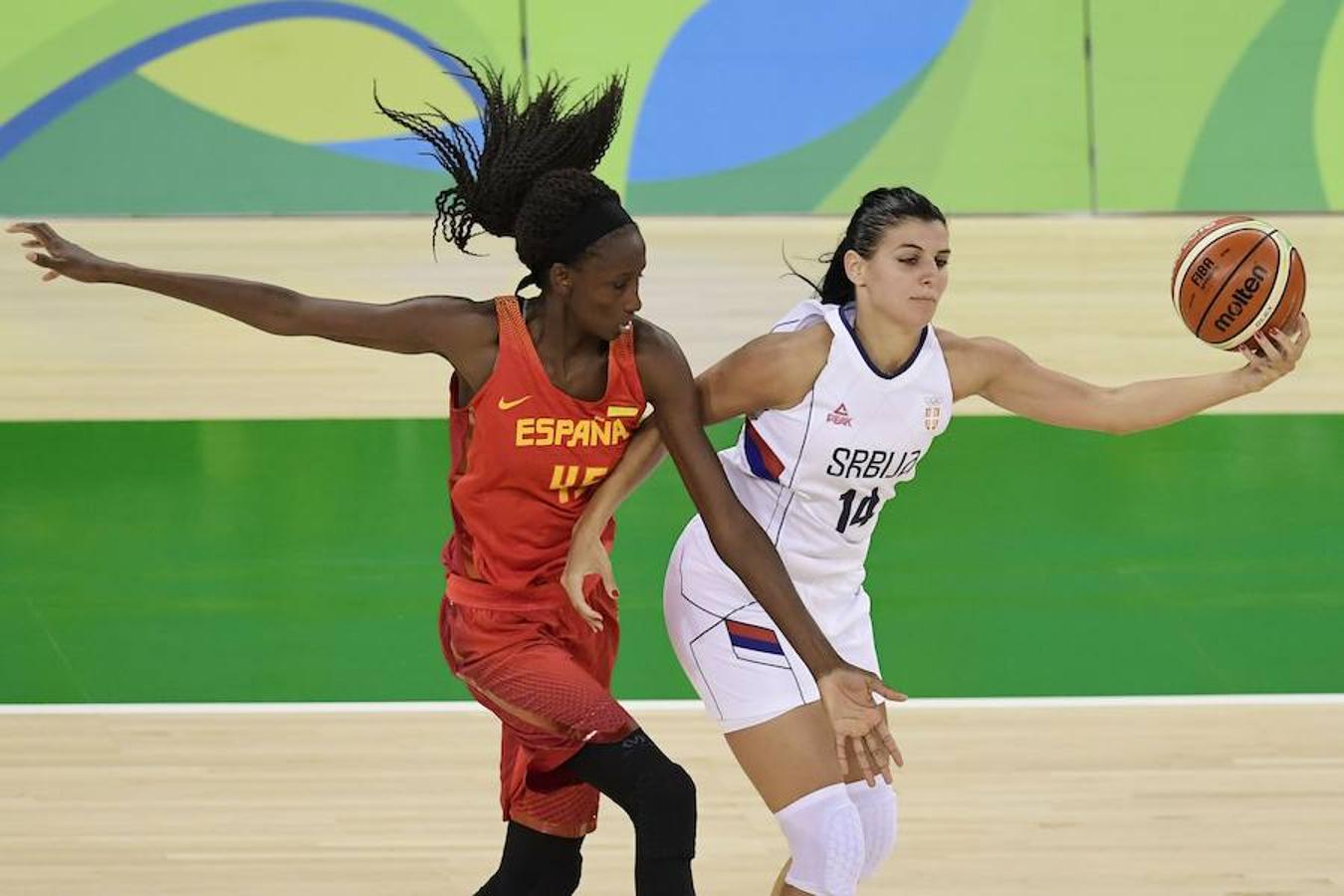 Las mejores imágenes del debut de España en baloncesto femenino