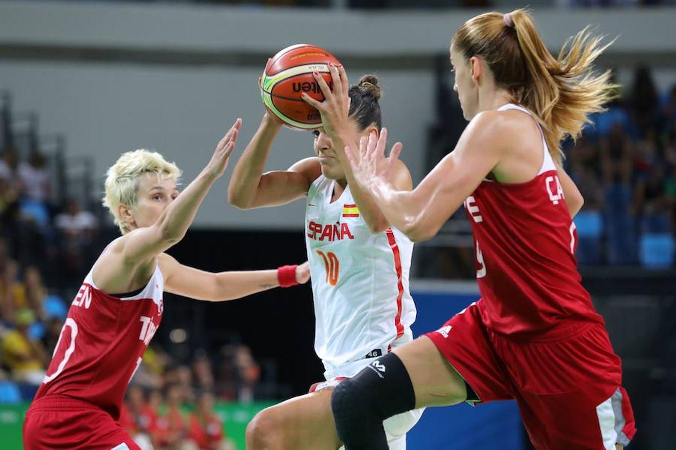 La selección femenina de baloncesto vence a Turquía