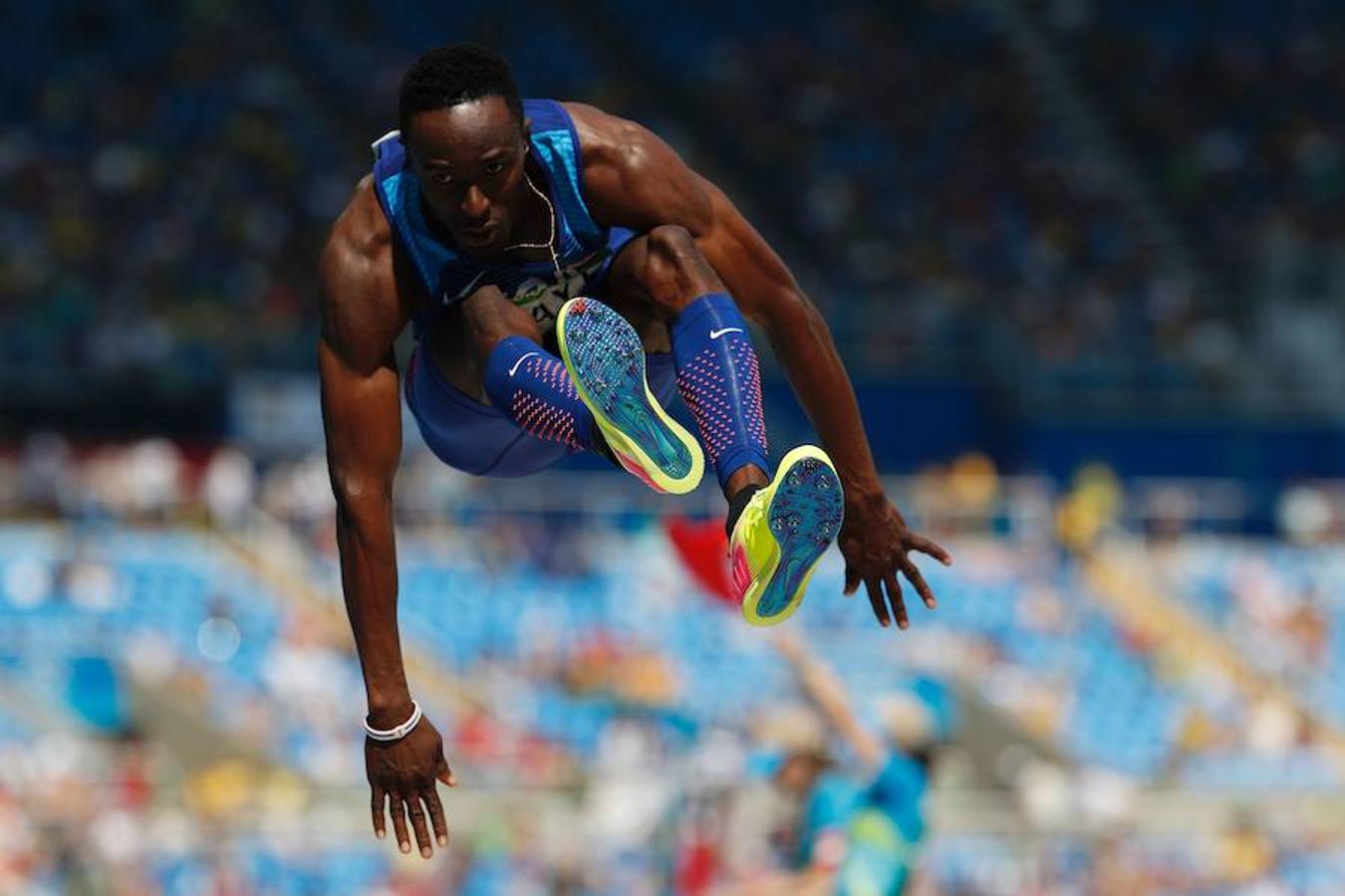 Los estadounidenses Taylor y Claye, hicieron oro y plata en salto de altura