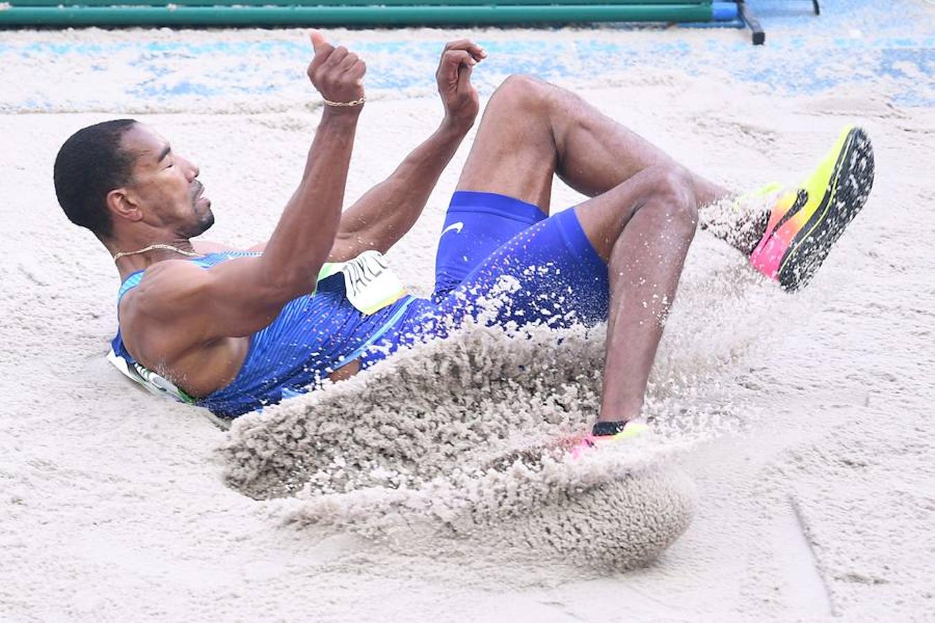 Los estadounidenses Taylor y Claye, hicieron oro y plata en salto de altura