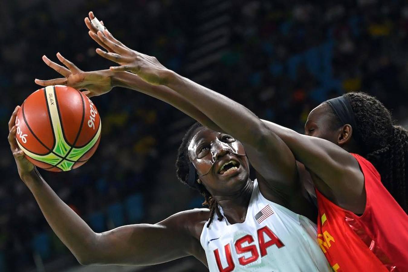 España y Estados Unidos se enfrentan en la final de baloncesto femenino