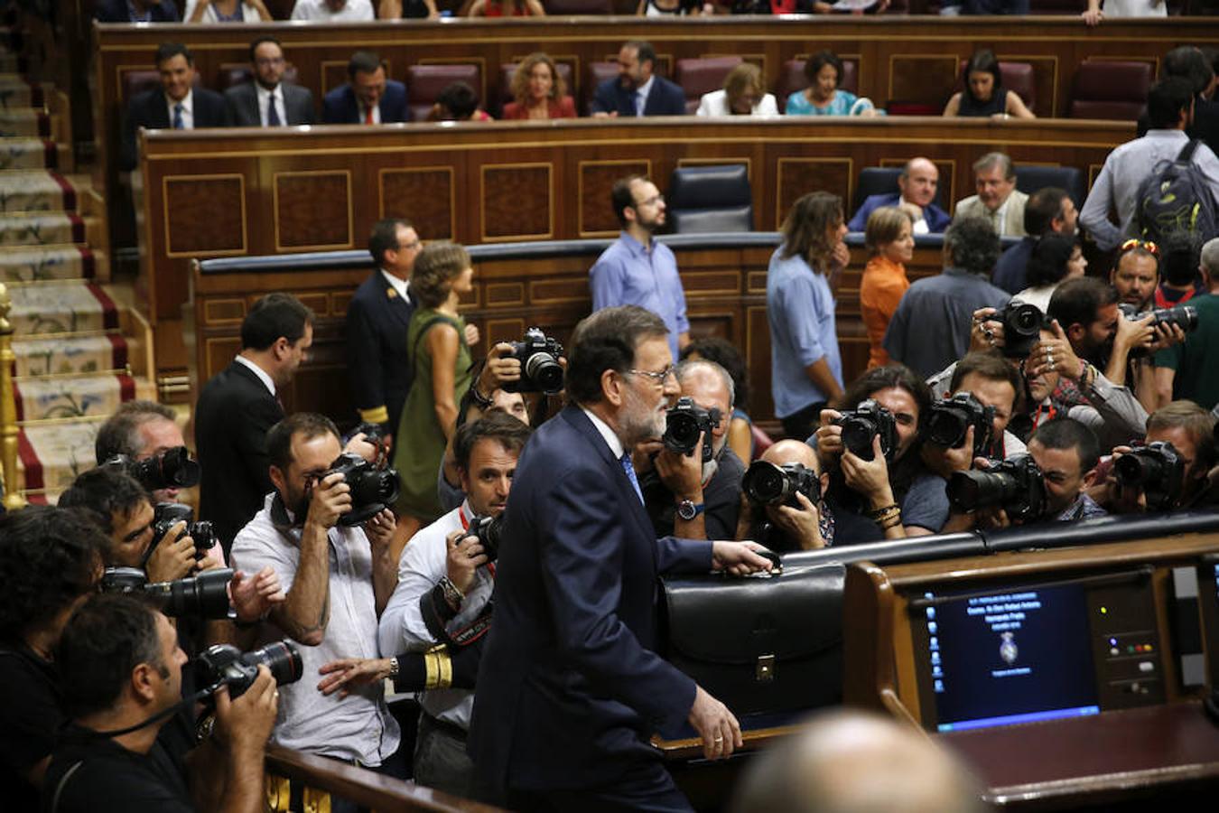 El presidente del Gobierno en funciones, Mariano Rajoy, a su llegada al hemiciclo del Congreso de los Diputados.