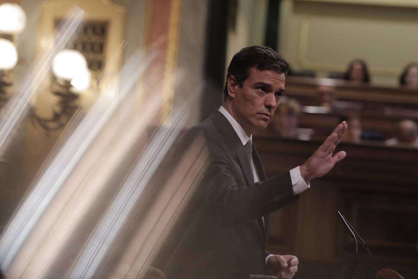 Pedro Sánchez se ausentó durante buena parte de la tarde en esta jornada.