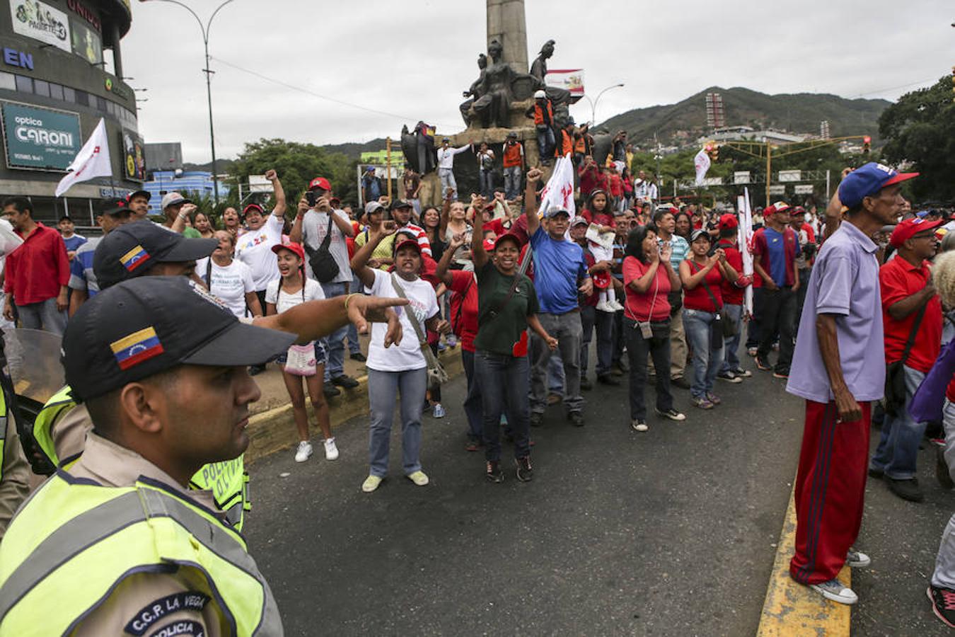 Algunos enfrentamientos entre manifestantes y partidarios del gobierno de Maduro.