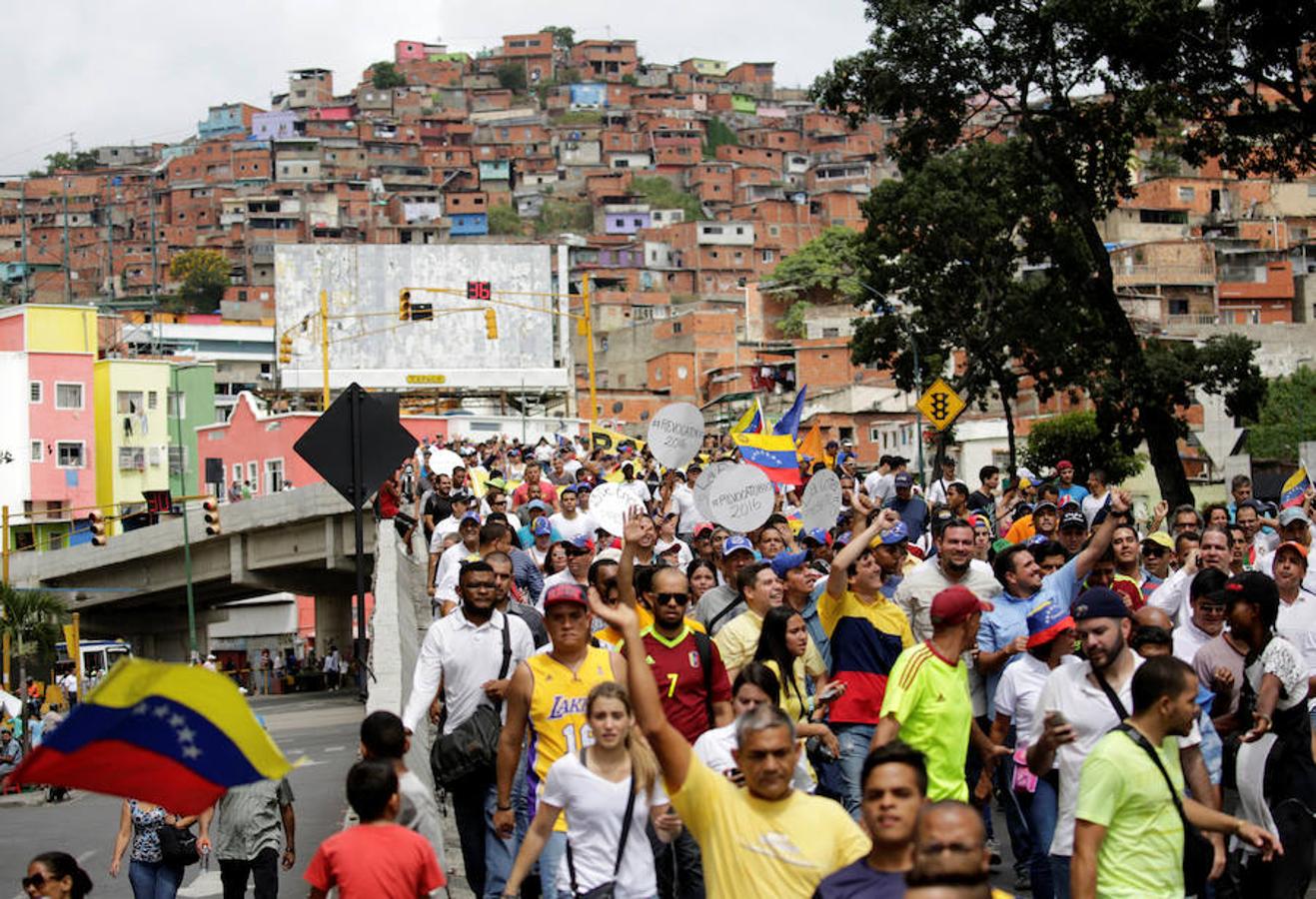 La oposición venezolana toma las calles de Caracas