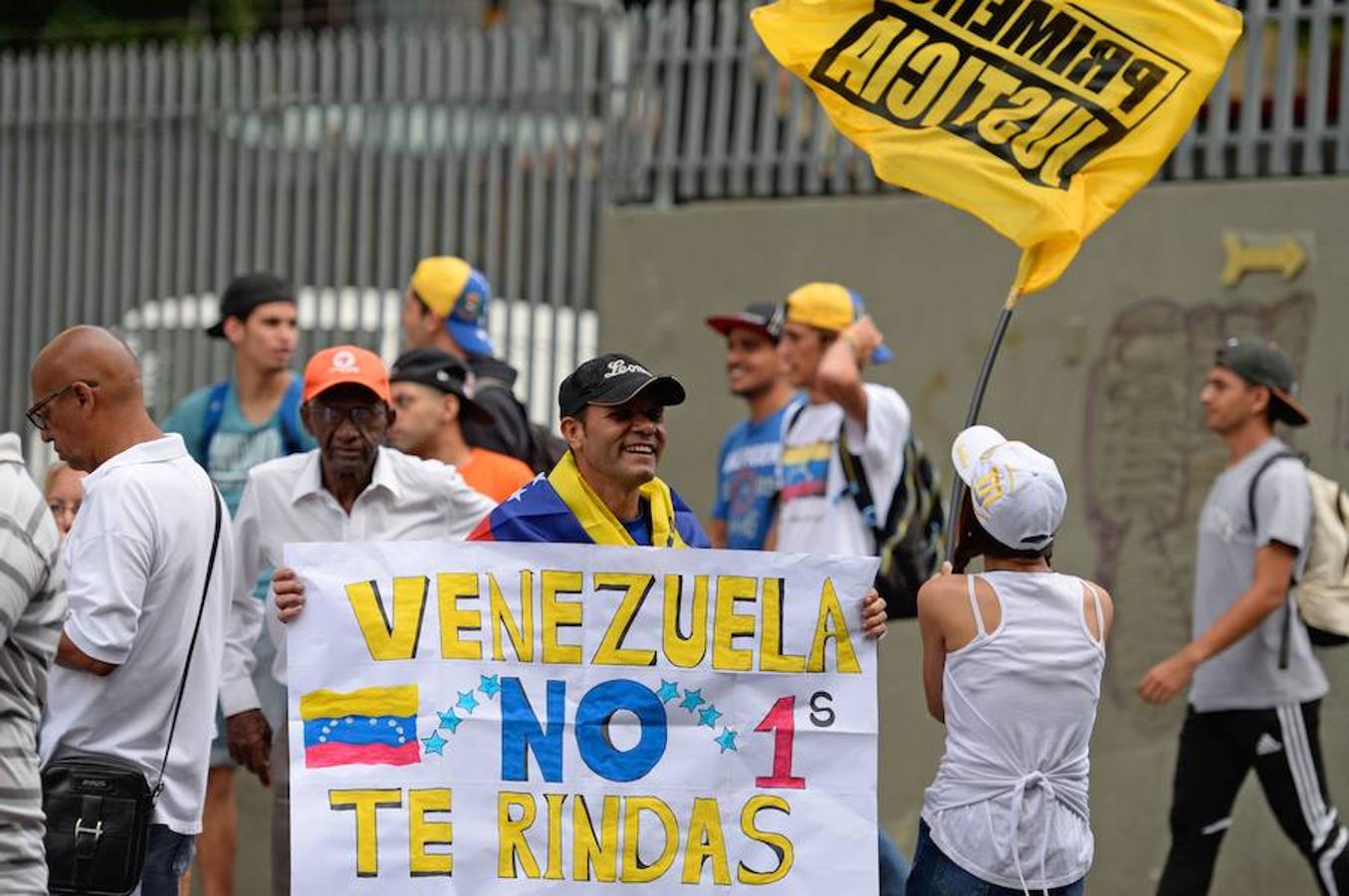 La oposición venezolana toma las calles de Caracas