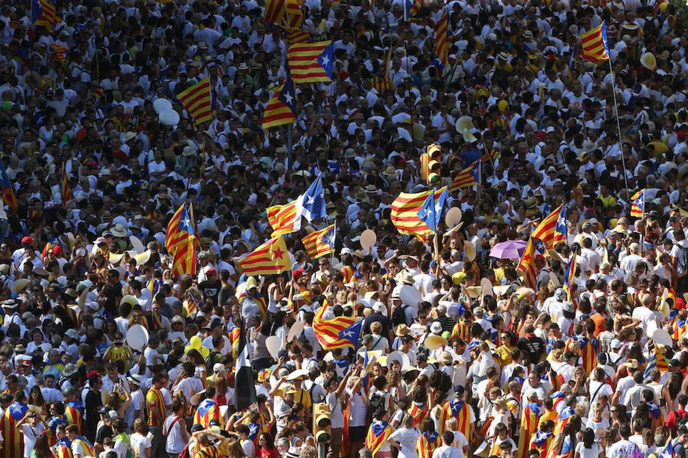 Manifestación independentista en cinco localidades de Cataluña