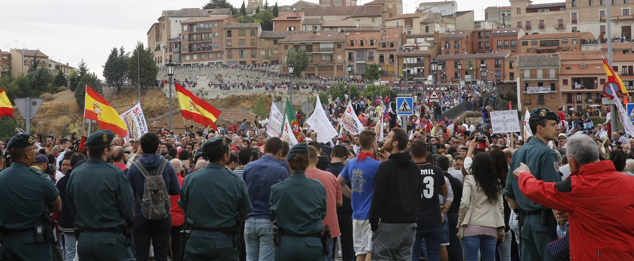 Tordesillas celebra su primera fiesta sin Toro de la Vega