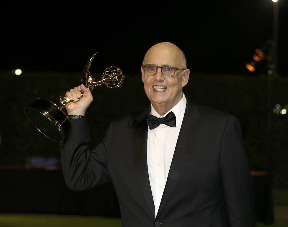 Jeffrey Tambor, mejor actor de comedia por 'Transparent'.