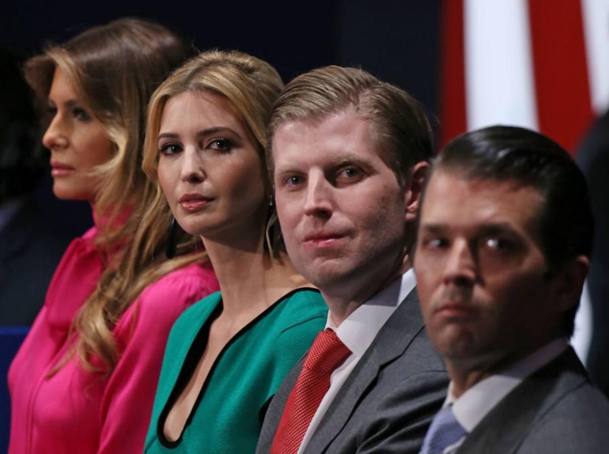 La mujer de Trump, Melania, su hija Ivanka y sus hijos Eric y Donald Trump Jr.