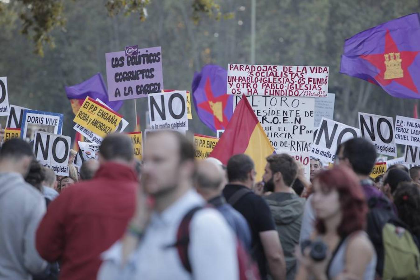 &#039;Rodea el Congreso&#039; por la investidura de Rajoy