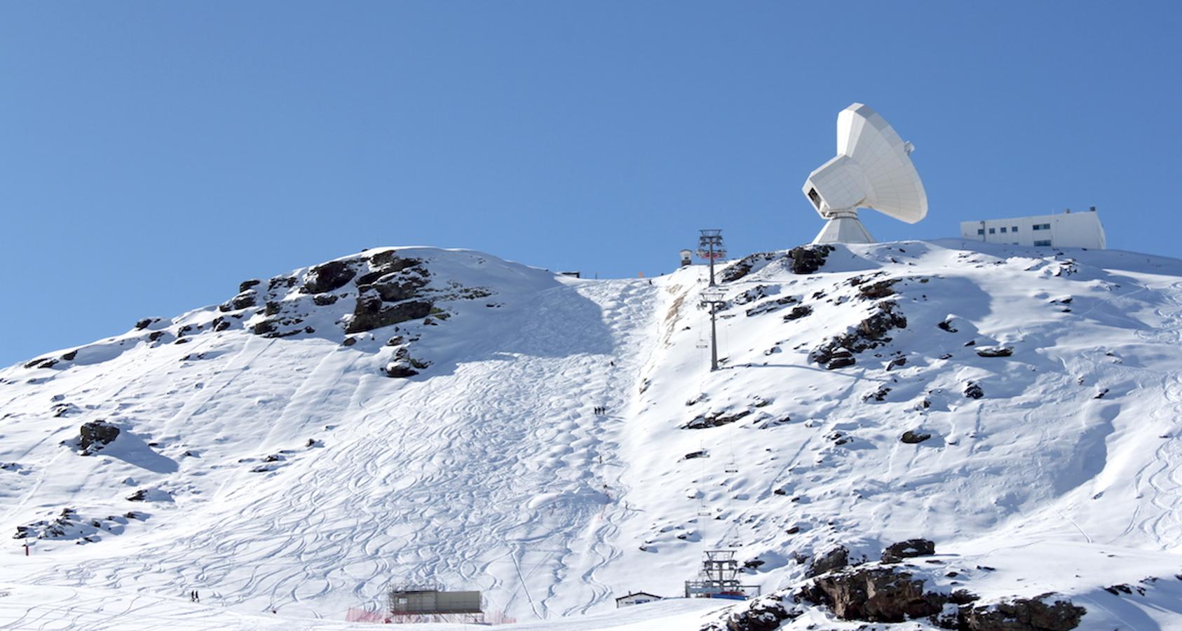 Sierra Nevada se resarce con nieve