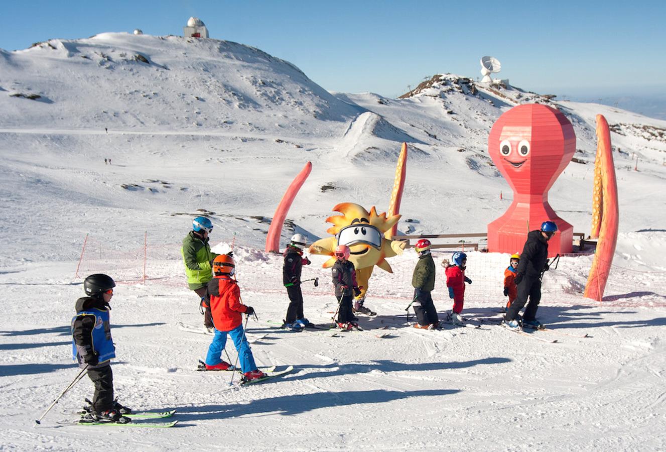 Sierra Nevada se resarce con nieve