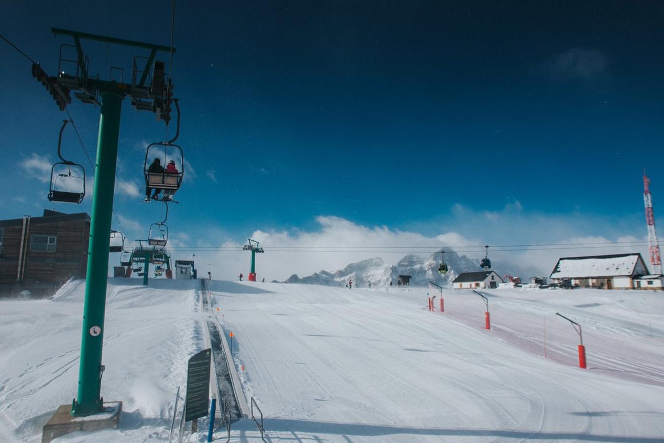 La nieve cubre el Pirineo aragonés