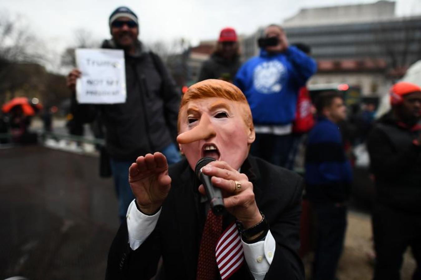 Los detractores de Trump salen a la calle