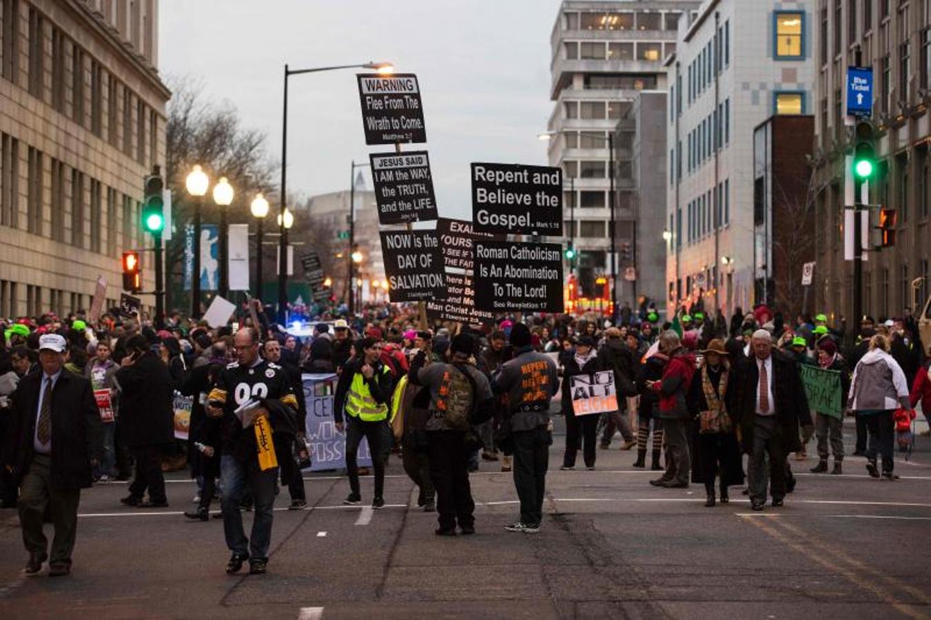 Los detractores de Trump salen a la calle